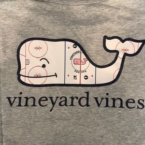 Long sleeve Vineyard Vines hockey t-shirt